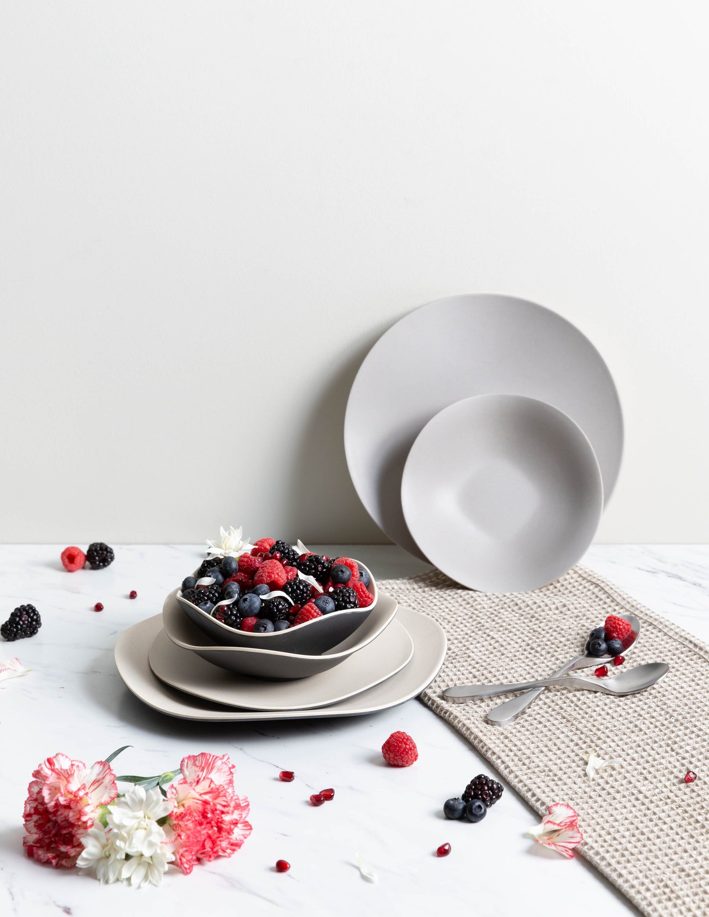 Curve Dinner Set Dove by Bamboozle Home